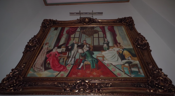 外國人的房子裡發現中國古董，還有兵馬俑？英國貴族留下的豪宅