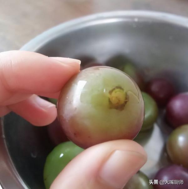 洗葡萄時加入2樣料，快速洗乾淨，無菌無蟲卵無農殘，家人放心吃