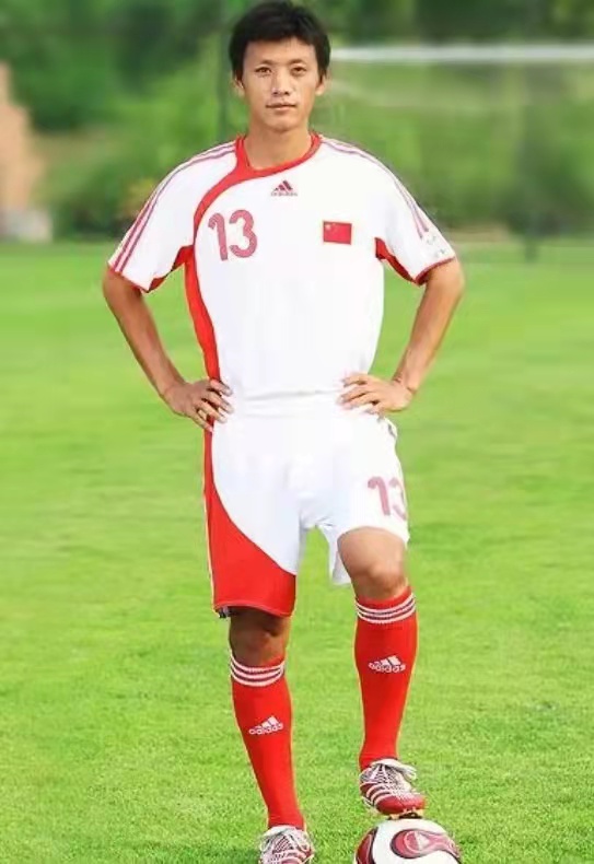 曾經的國字號主力,27歲黃金年齡選擇退役,中國球員之國安張帥 曾經的國字號主力,27歲黃金年齡選擇退役,中國球員之國安張帥