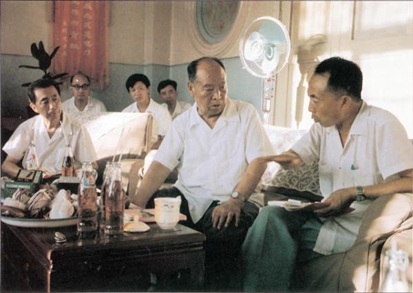 1955年授銜時，負責宣讀10大元帥名單的人，自己卻沒軍銜