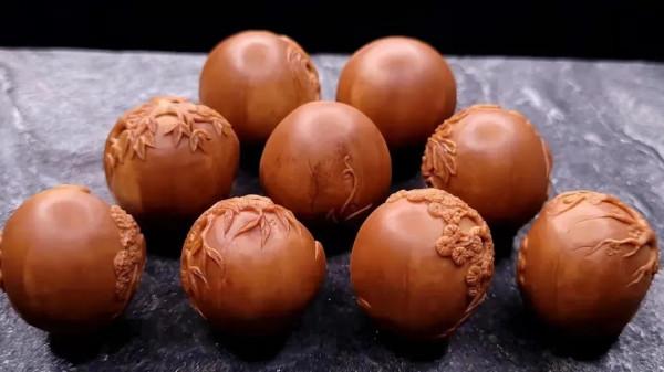 「好核雕鑑賞」：蘇工名家夏娟作品《秦淮八豔》