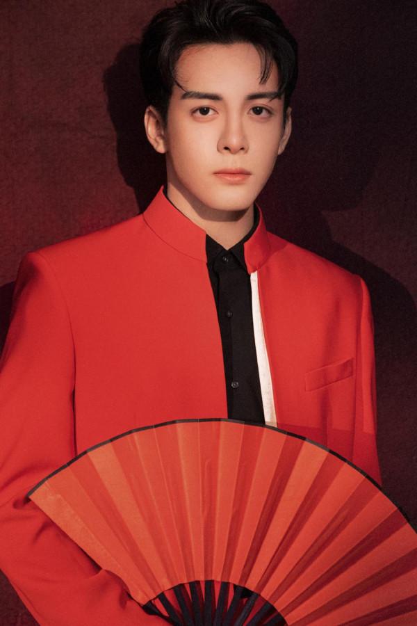 2&period;15美圖：楊冪、蔡徐坤、楊紫、李易峰、劉亦菲、劉詩詩、景甜