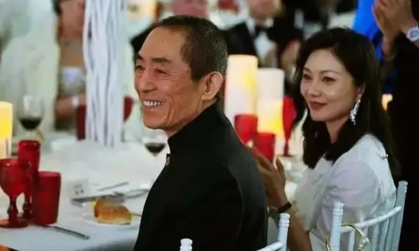 生下3胎的8個明星家庭：有人5年內連生3娃，有人46歲了還敢產子