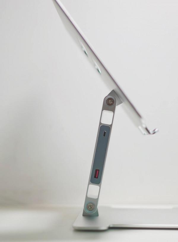 當我的頸椎出現問題，我買了一款奧睿科電腦支架