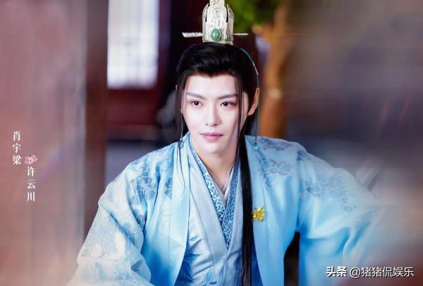 新古偶甜寵劇來襲，冷麵男神愛上元氣小紅娘，逗趣甜蜜引人期待