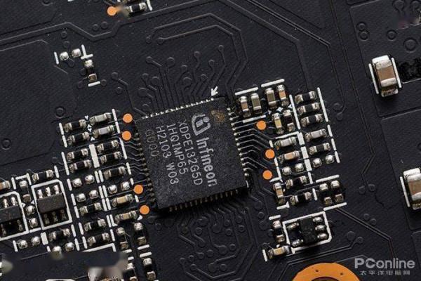 藍寶石RX 6900 XT 超白金 極光特別版評測：一年後RX 6900 XT更強了？