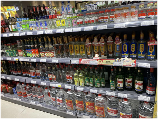 綠脖西鳳、黃蓋玻汾、紅星八年，這些暢銷光瓶酒，都值得喝嗎？