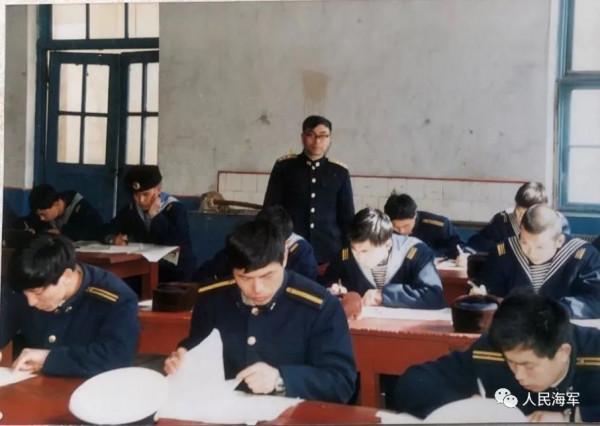 父子潛艇兵，用77年守護告白海疆