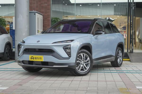 新車|開車像開星際戰艦?愛馳U6靜態解析:擋把新穎 或售20萬以上 新車|開車像開星際戰艦?愛馳U6靜態解析:擋把新穎 或售20萬以上