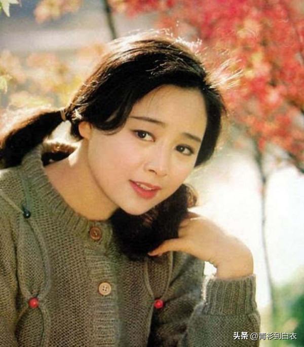 80年代的“五朵金花”,三人離婚再嫁幸福至今,兩人單身30餘年 80年代的“五朵金花”,三人離婚再嫁幸福至今,兩人單身30餘年