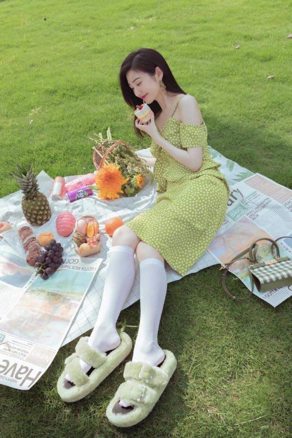 明星穿什麼——冬日必備單品小腿襪 明星穿什麼——冬日必備單品小腿襪