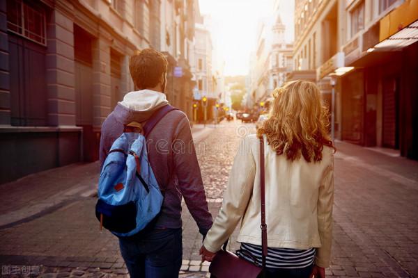 2010年美國女子遇害，排除多個嫌疑人後，線索指向她的雙胞胎女兒