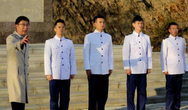 電影《守望青春》：遼寧輔導員的感人故事