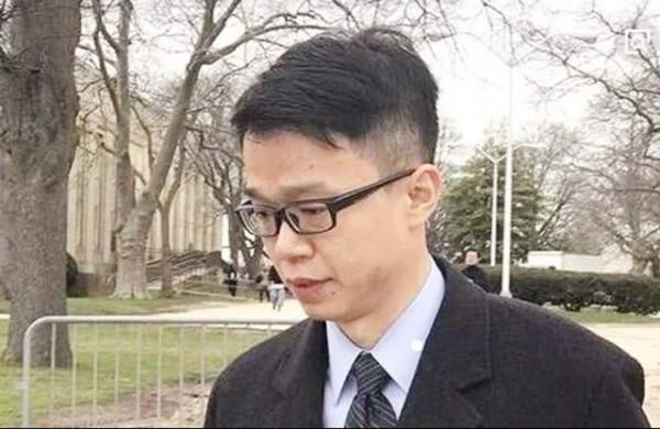 京劇名家關正明葬禮：不設靈堂、不要墓地，周立波下跪痛哭