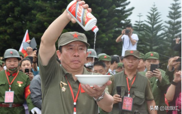 對越還擊，豬肉罐頭並不受歡迎，老兵回憶：膩得舌頭打滑