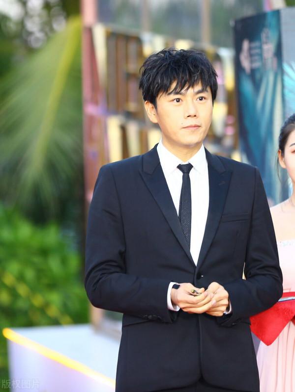 4去戛納無人識，為出名屢次整容，秦昊的“爆紅”離不開這6個女人