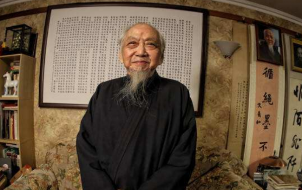 飽受爭議的國學大師文懷沙:我活了108歲 飽受爭議的國學大師文懷沙:我活了108歲