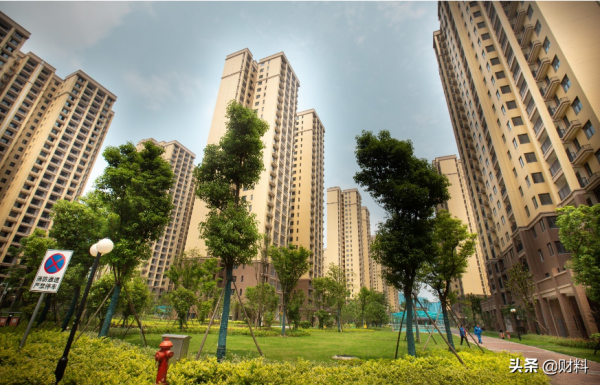 三五年後，“樓梯房”和“電梯房”哪種更值錢？對比分析來了