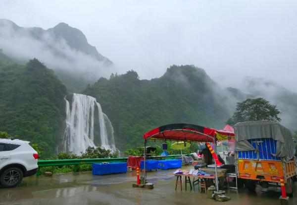 跑過關興公路嗎？說“自駕必去”，200公里我玩出了“貴州味道”