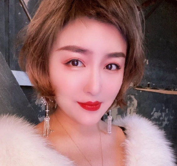 張玉嬌曾節目中透露自己收入,作為趙本山的徒孫,她月收入多少? 張玉嬌曾節目中透露自己收入,作為趙本山的徒孫,她月收入多少?