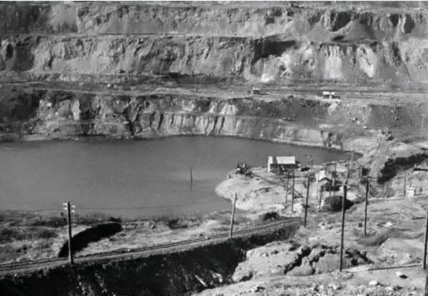 當師長受制於副師長,當司令請不動副司令,難怪他要率部起義 當師長受制於副師長,當司令請不動副司令,難怪他要率部起義