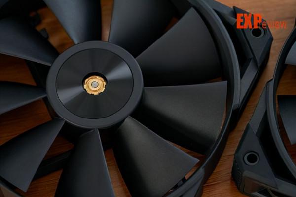 abee APEX Plus i240一體式水冷散熱器圖賞：專為LGA 1700平臺打造