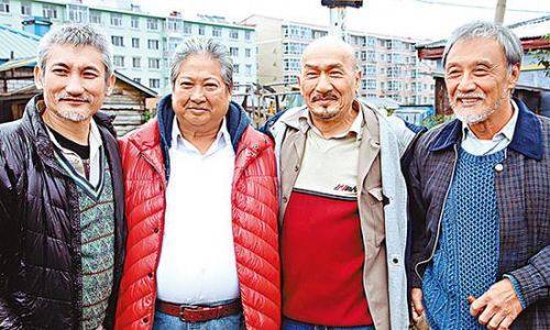 7個平均年齡71歲的港星聚會,相比之下,譚詠麟確實過得很滋潤 7個平均年齡71歲的港星聚會,相比之下,譚詠麟確實過得很滋潤