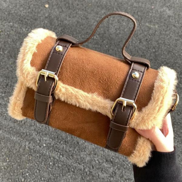 冬天怎麼能少的了這個配飾——毛絨絨小包