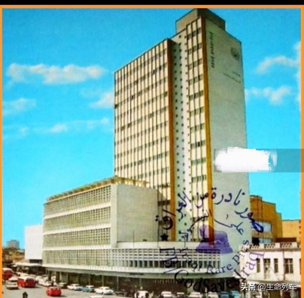 1976年的伊拉克首都巴格達，車水馬龍，繁華程度不輸歐美