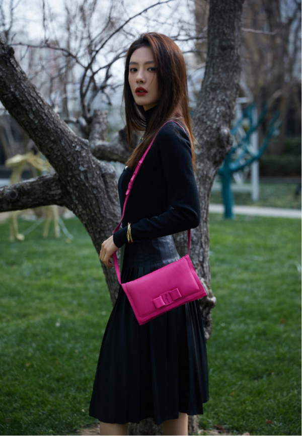 25+的氣質女生定要學蔡文靜!低調的直線條服裝,看上去超有氣質 25+的氣質女生定要學蔡文靜!低調的直線條服裝,看上去超有氣質