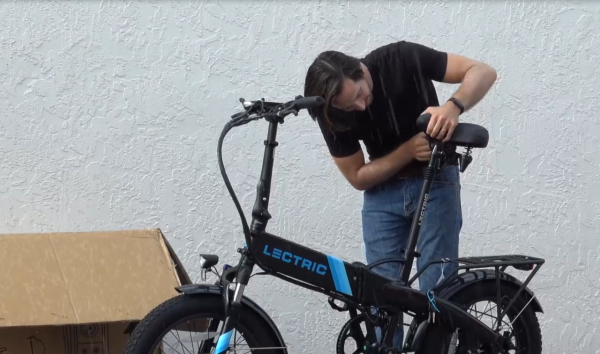 美國小夥因便宜買中國摩托車，本以為便宜沒好貨，結果慘遭打臉