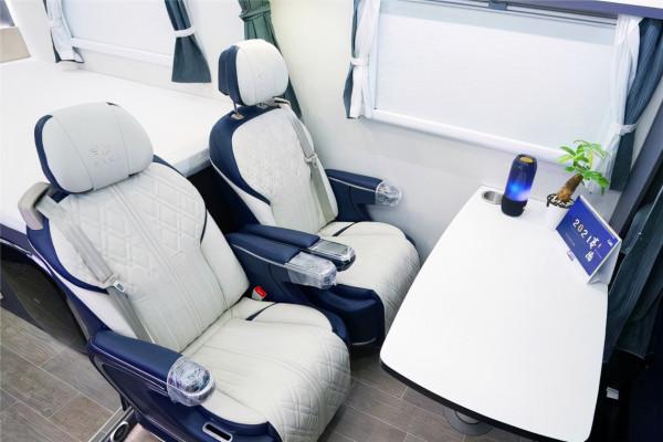 最新底盤搭配航空座椅,豪華內飾,賽德獵鷹2號G系列房車 最新底盤搭配航空座椅,豪華內飾,賽德獵鷹2號G系列房車