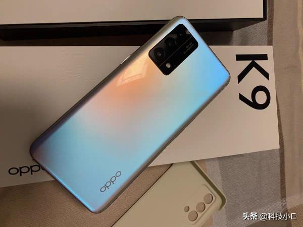 OPPO高好評率千元機,驍龍晶片+OLED屏+65W閃充,跌至1559元 OPPO高好評率千元機,驍龍晶片+OLED屏+65W閃充,跌至1559元