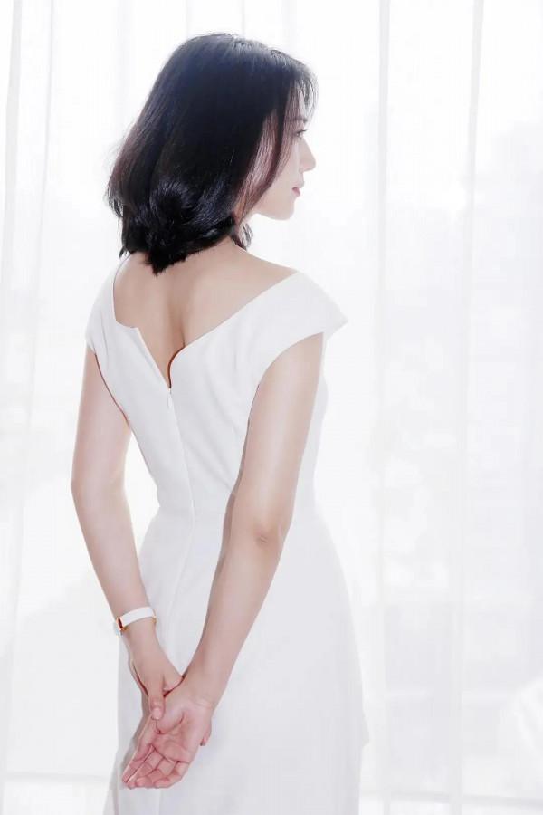 頂級典雅女神高圓圓，超凡脫俗的美麗、若即若離的青澀