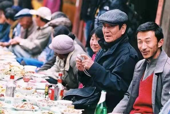 “謀男郎”被拋棄：毀掉一個農村孩子，讓他體驗成功後的蒼涼即可