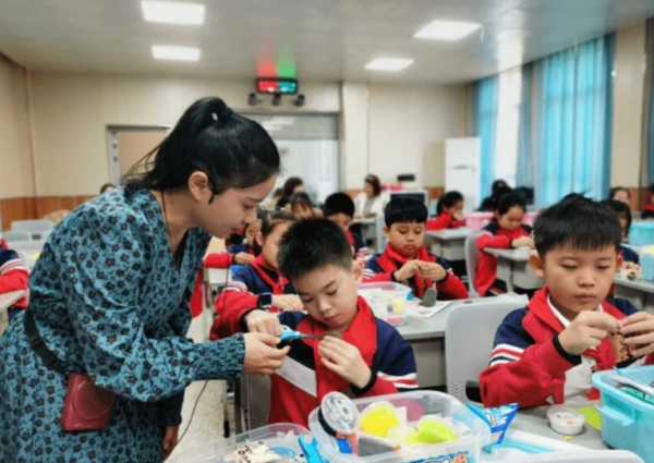 教育部：5+2模式全面覆蓋中小學，服務費每小時2元，還有個好訊息