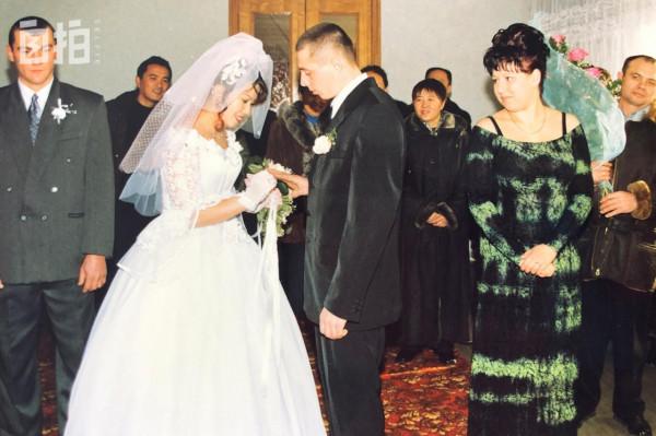 我，90年代在俄羅斯掙了20萬，住上別墅，又全賠光，現在只想回國