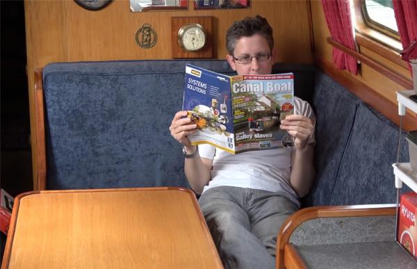 52歲的他放棄一切，住進33㎡“房船”中漂泊流浪，一晃已生活5年