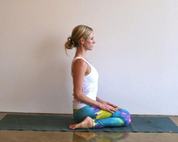 瑜伽英雄坐改善矯正各種腿型的方法和原因 瑜伽英雄坐改善矯正各種腿型的方法和原因