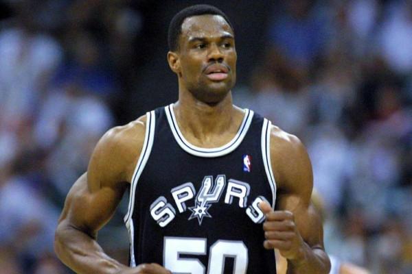 實力超強，盤點幾乎沒打過替補的8大巨星，喬丹、科比均無緣