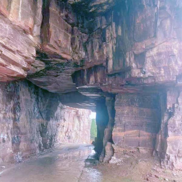 太行山深處的上臘江村，想去僅一條懸崖公路，民風淳樸住一晚50元