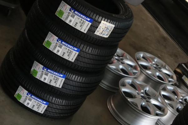 「情懷玩車」翻新一輛2008年的&OpenCurlyDoubleQuote;豐田子彈頭&rdquo;，經典老車再復活