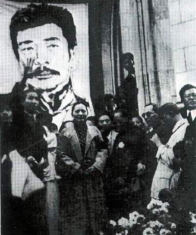 魯迅生前與郭沫若對罵，為何死後郭沫若卻說&OpenCurlyDoubleQuote;魯迅之後無數魯迅&rdquo;