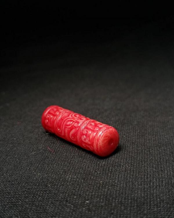 傳說中的硃砂沁,獸面紋玉勒子 傳說中的硃砂沁,獸面紋玉勒子