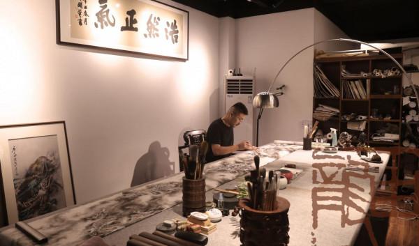 由龍辛丑鉅作《九龍圖》記錄