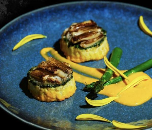 濠江軒江南菜中餐廳推出“厚食香蟹”蟹宴套餐