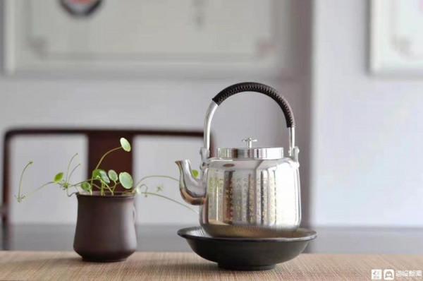 69家山東老字號再赴“進博之約”文化匠心載齊風魯韻破浪遠航 69家山東老字號再赴“進博之約”文化匠心載齊風魯韻破浪遠航