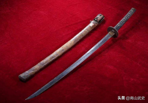 論劉其瑞的實戰能力，一踢一砸耕牛內臟俱損，手指能把磚劈成數塊