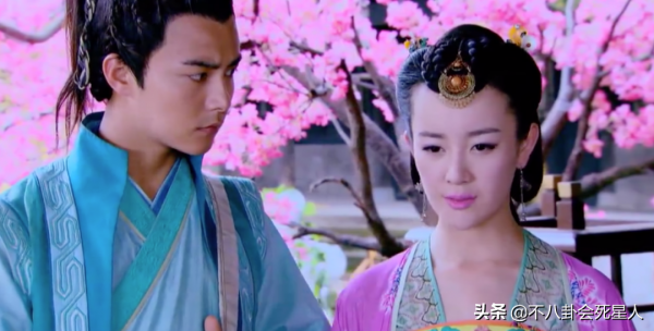 從楊冪的劇看古裝服飾變遷，從繁複精巧到“梳平”，古典美在消亡