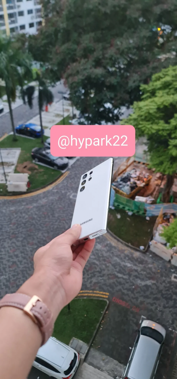 三星Galaxy S22 Ultra機模上手 三星Galaxy S22 Ultra機模上手